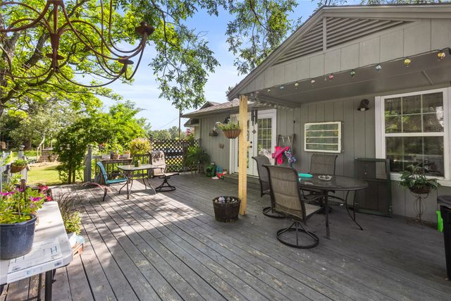 2461 County Road 44800, Blossom, TX 75416