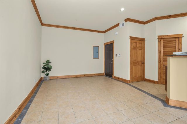 215 W Norma Street 104, Houston, TX 77009