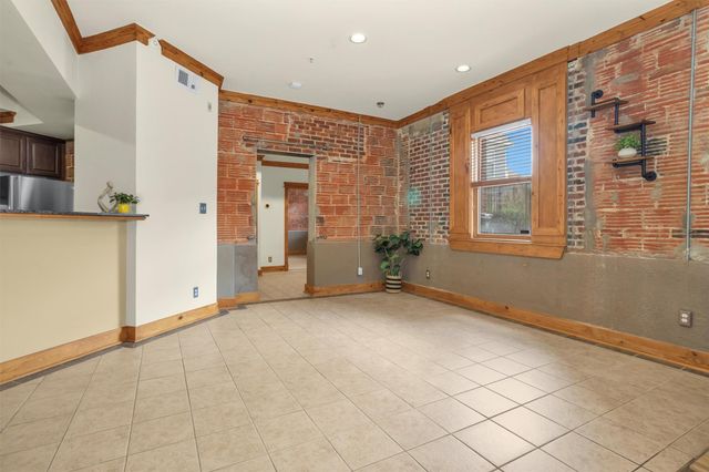 215 W Norma Street 104, Houston, TX 77009