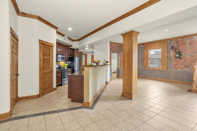 215 W Norma Street 104, Houston, TX 77009