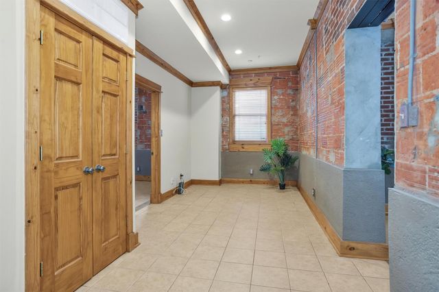 215 W Norma Street 104, Houston, TX 77009