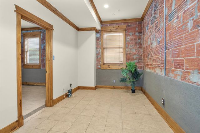 215 W Norma Street 104, Houston, TX 77009