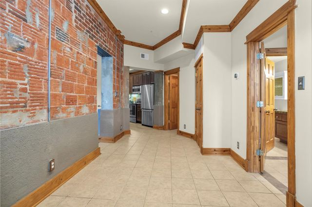 215 W Norma Street 104, Houston, TX 77009