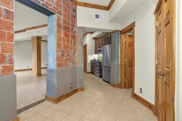 215 W Norma Street 104, Houston, TX 77009