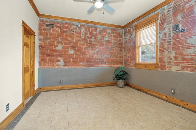 215 W Norma Street 104, Houston, TX 77009