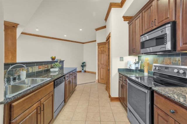 215 W Norma Street 104, Houston, TX 77009