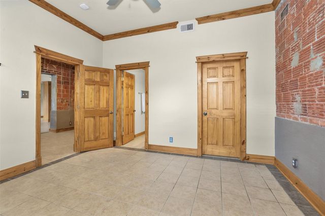 215 W Norma Street 104, Houston, TX 77009