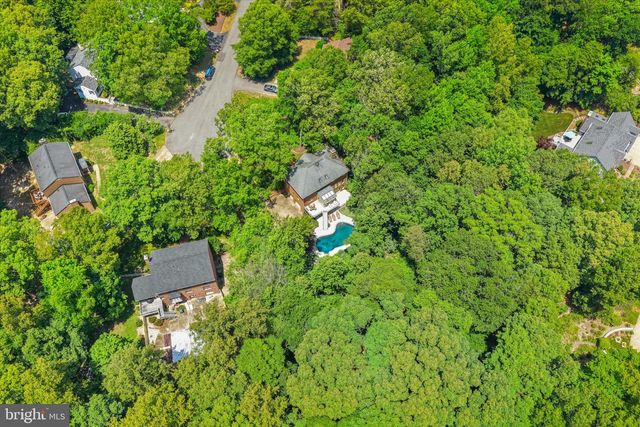 29 TALLY HO DR, Fredericksburg, VA 22405