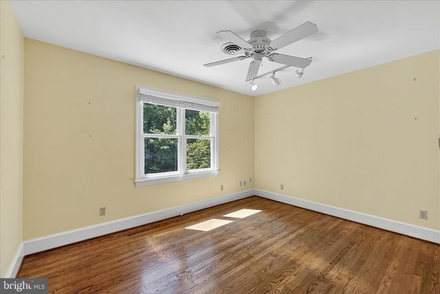 29 TALLY HO DR, Fredericksburg, VA 22405