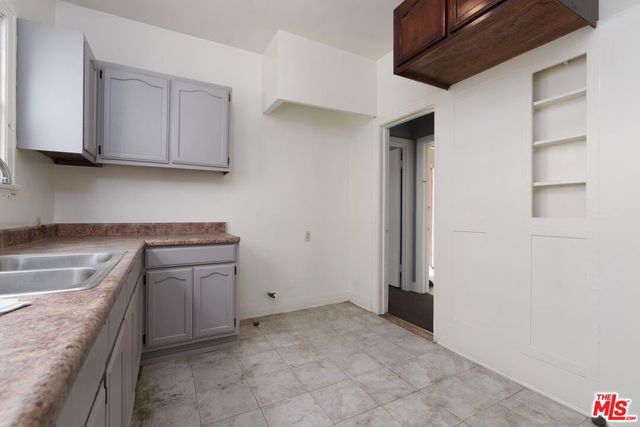 4056 W 21st Street 4056-4058, Los Angeles, CA 90018