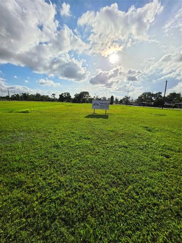 7417 E Houston Road, Houston, TX 77028