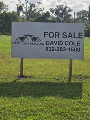 7417 E Houston Road, Houston, TX 77028