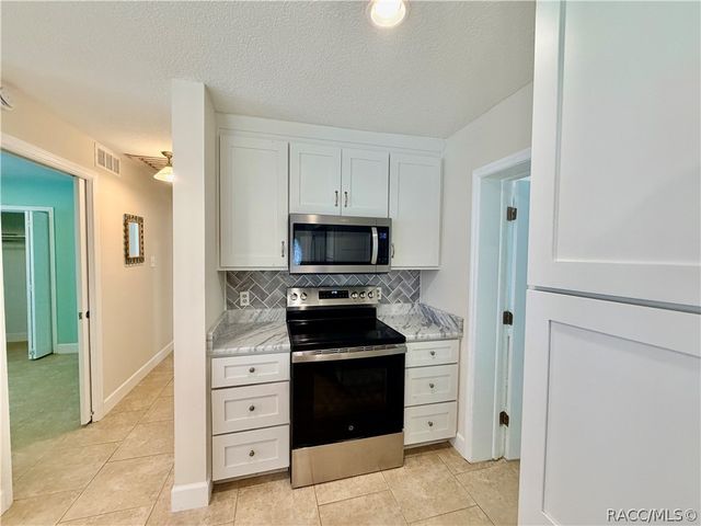 900 N Appalachian Terrace, Crystal River, FL 34429