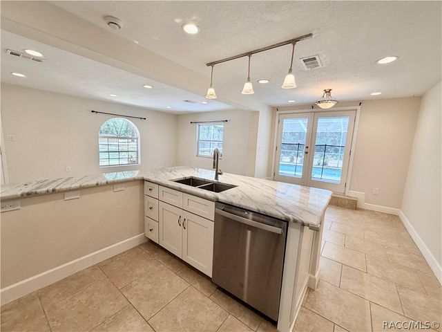 900 N Appalachian Terrace, Crystal River, FL 34429
