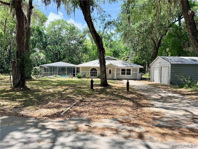 900 N Appalachian Terrace, Crystal River, FL 34429