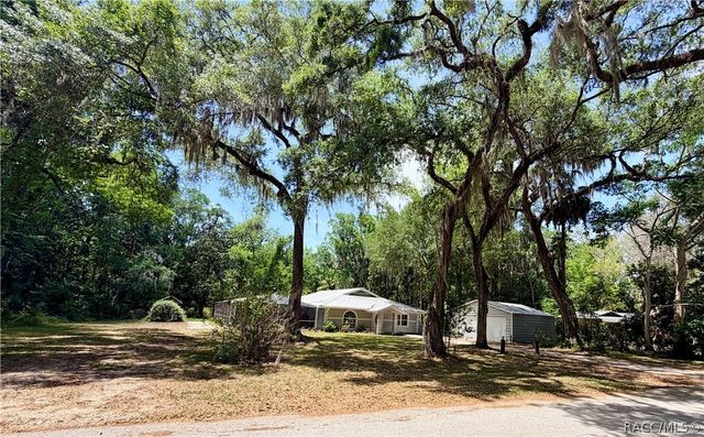 900 N Appalachian Terrace, Crystal River, FL 34429
