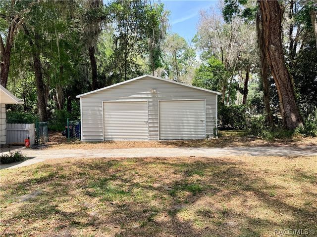 900 N Appalachian Terrace, Crystal River, FL 34429