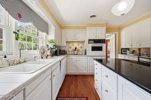 1713 Rosewood Drive, Greenville, NC 27858