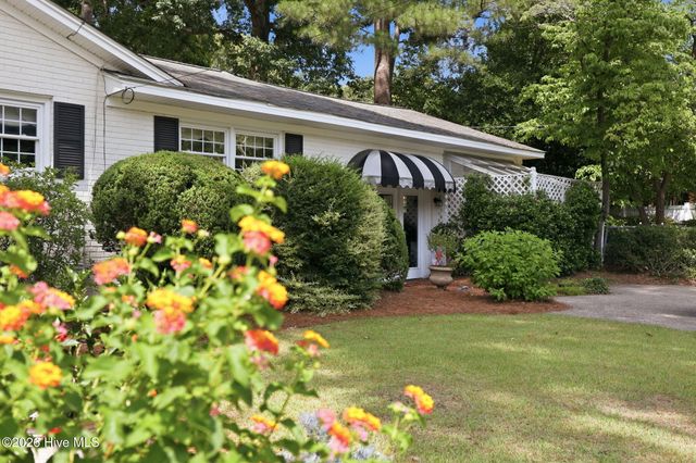 1713 Rosewood Drive, Greenville, NC 27858