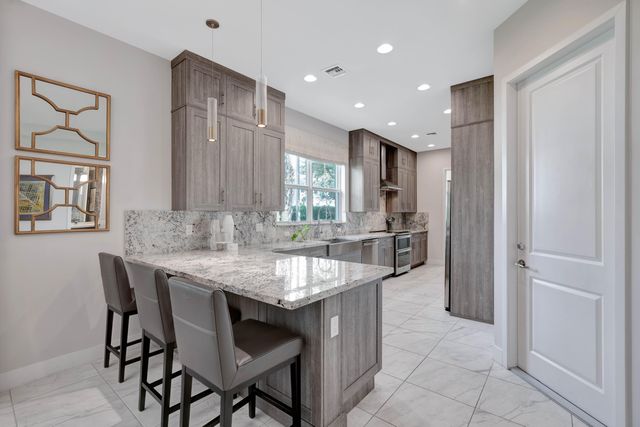 4952 Pointe Midtown Way, Palm Beach Gardens, FL 33418