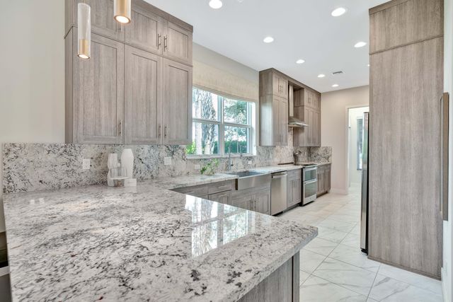 4952 Pointe Midtown Way, Palm Beach Gardens, FL 33418