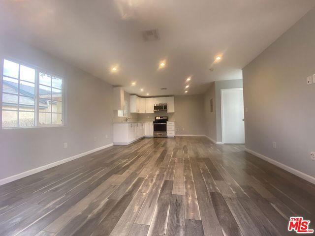 8448 Fenwick Street, Sunland, CA 91040