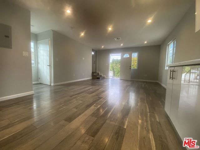 8448 Fenwick Street, Sunland, CA 91040