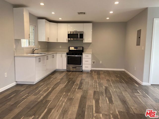 8448 Fenwick Street, Sunland, CA 91040