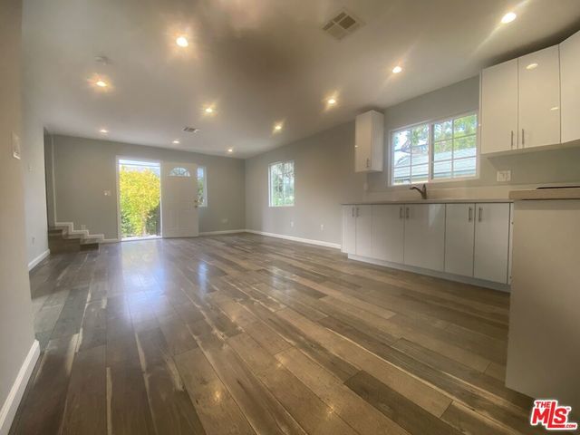 8448 Fenwick Street, Sunland, CA 91040