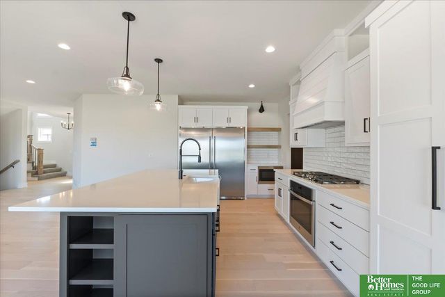 5520 N 213th Street, Elkhorn, NE 68022