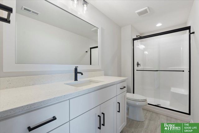 5520 N 213th Street, Elkhorn, NE 68022