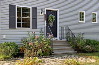 13 Juanita Ave # A, Raymond, NH 03077