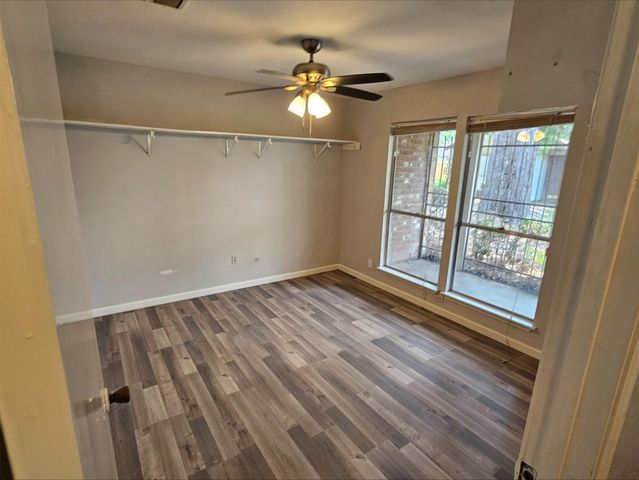 12227 W W Village Drive C, Houston, TX 77039