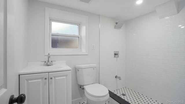 4370 Edson Avenue, Bronx, NY 10466