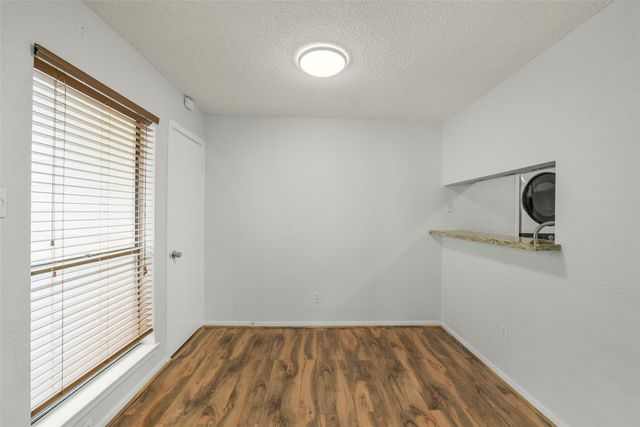 2277 S Kirkwood Road 506, Houston, TX 77077