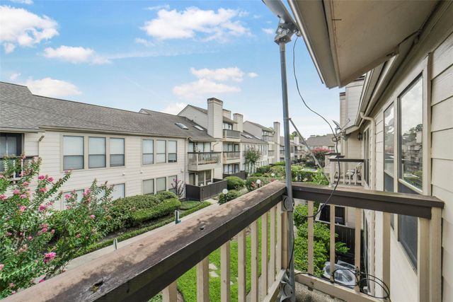 2277 S Kirkwood Road 506, Houston, TX 77077