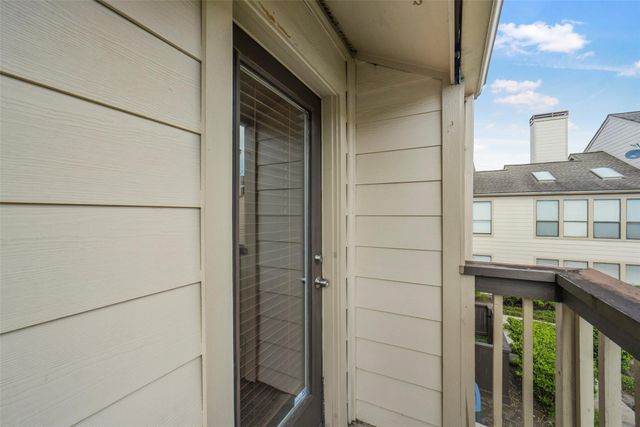 2277 S Kirkwood Road 506, Houston, TX 77077