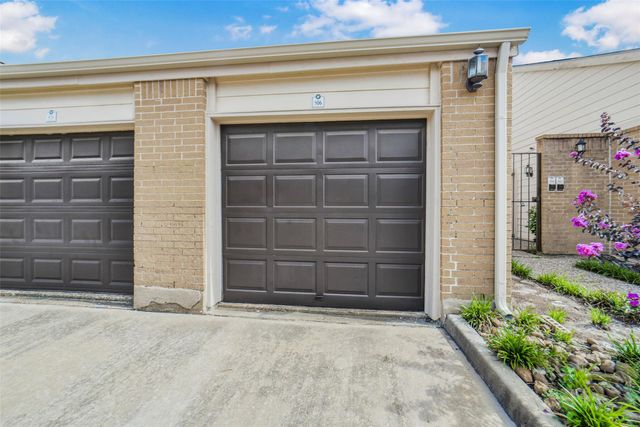 2277 S Kirkwood Road 506, Houston, TX 77077