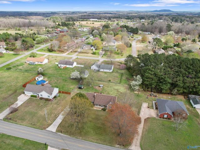 19130 E Limestone Road, Athens, AL 35613