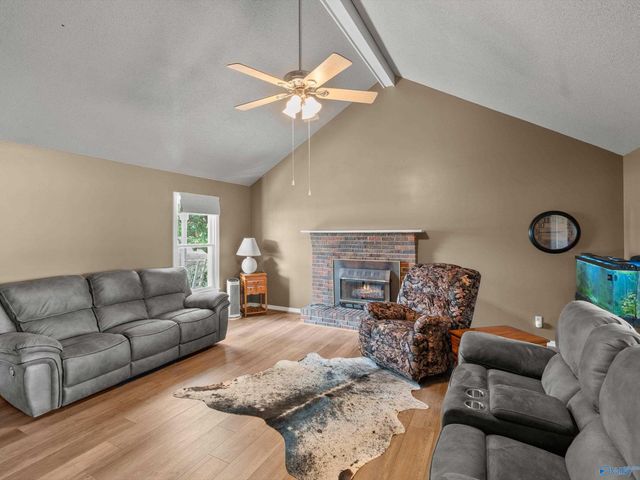 19130 E Limestone Road, Athens, AL 35613