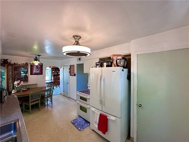 306 W Meyer Ave, Neshannock Twp, PA 16105