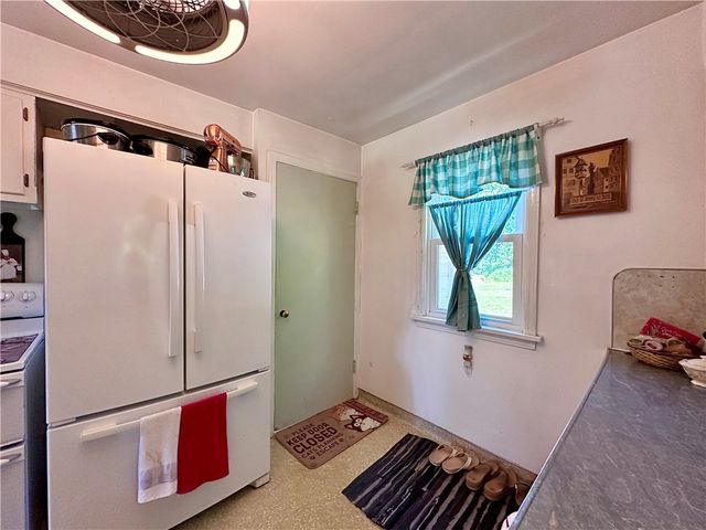 306 W Meyer Ave, Neshannock Twp, PA 16105