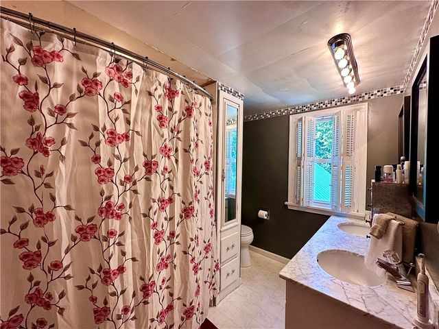 306 W Meyer Ave, Neshannock Twp, PA 16105