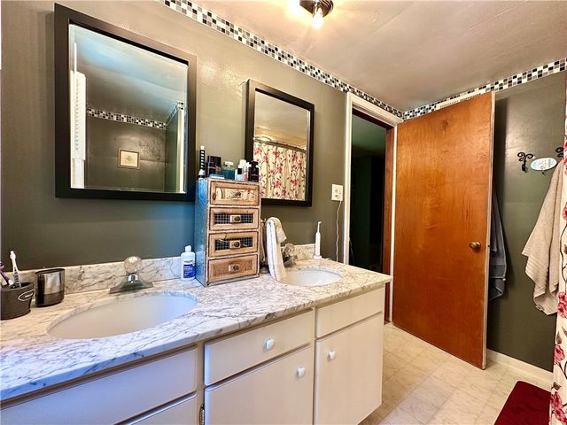 306 W Meyer Ave, Neshannock Twp, PA 16105