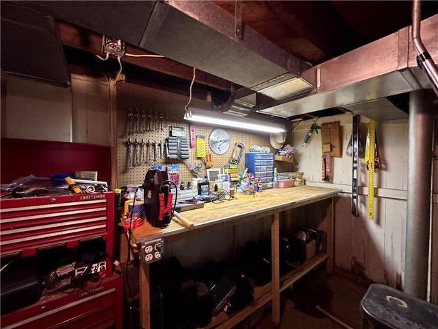 306 W Meyer Ave, Neshannock Twp, PA 16105