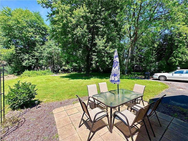 306 W Meyer Ave, Neshannock Twp, PA 16105