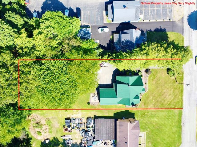 306 W Meyer Ave, Neshannock Twp, PA 16105