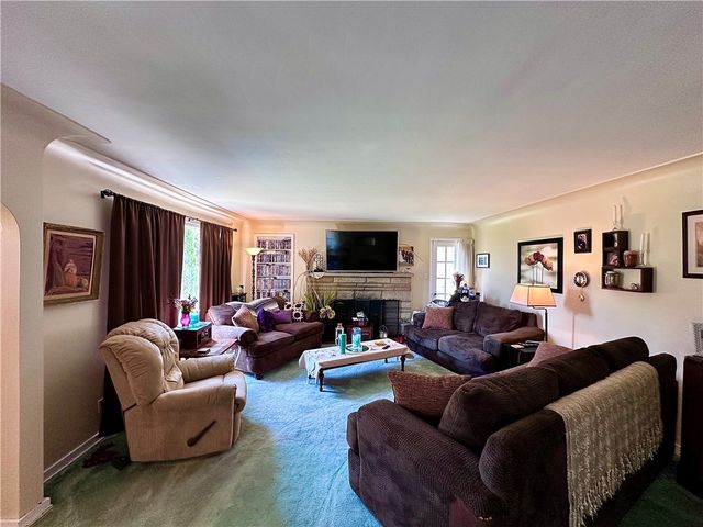 306 W Meyer Ave, Neshannock Twp, PA 16105