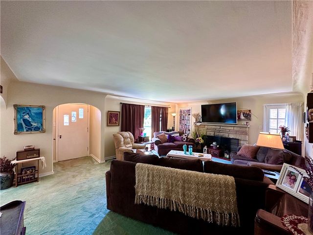 306 W Meyer Ave, Neshannock Twp, PA 16105