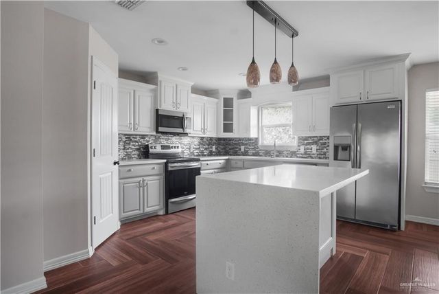 1413 E Saint Francis Avenue, Mission, TX 78573